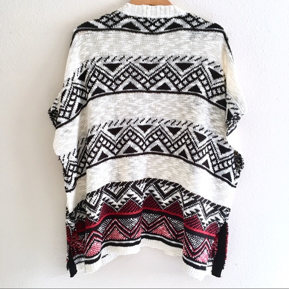 Almost Famous Aztec Short Sleeve Cardigan Sz S/M - Picture 2 of 8